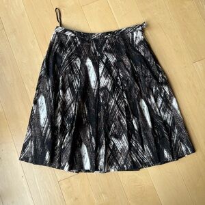 Jones New York Abstract Black and White Skirt 10 EUC